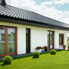 Jakie elewacje najlepiej komponują się z brązowymi oknami? Sprawdź!