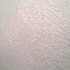 Czy kłaść gładź na tynk maszynowy? Poznaj zalety i wady tej metody.