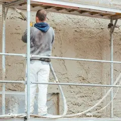 Jakie tynki maszynowe wybrać? Kluczowe porady dla właściwego wyboru