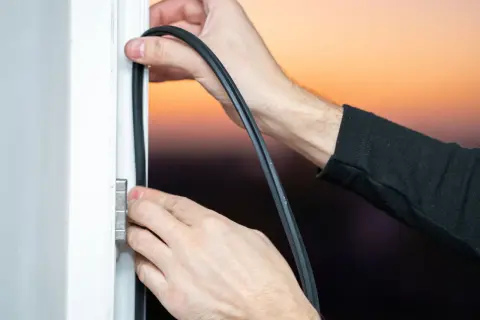 Jak wymienić uszczelkę w oknie plastikowym i poprawić efektywność energetyczną