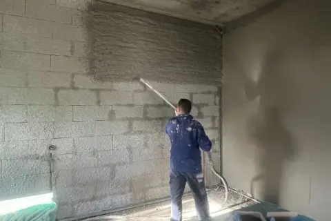 Tynk Diamant czy cementowo-wapienny - który wybór jest lepszy dla Ciebie?