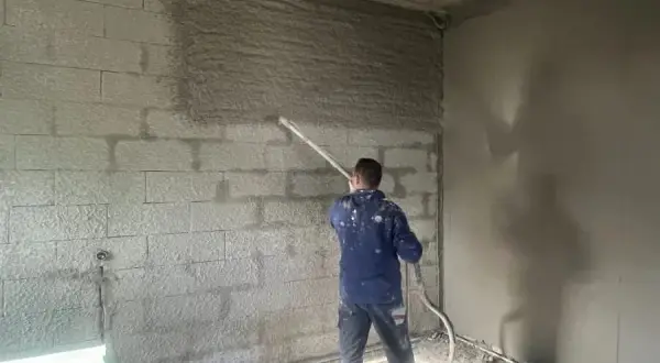 Tynk Diamant czy cementowo-wapienny - który wybór jest lepszy dla Ciebie?